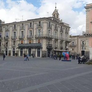 https://palazzo-la-piana-rooms.sicilyhotelsitaly.net